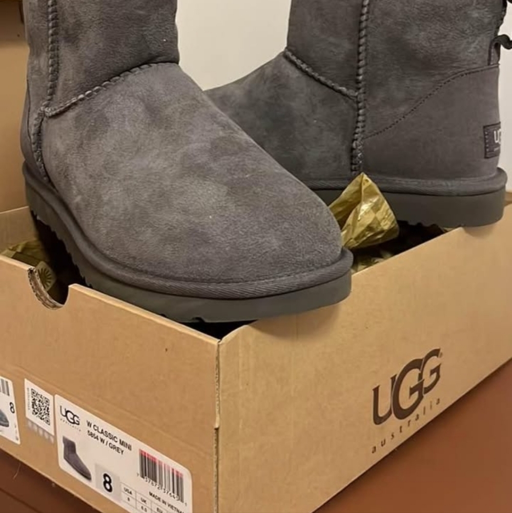 UGG classic mini size 8 gray